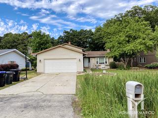 Settlers Woods subdivision in McHenry, IL