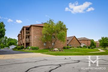Valley Condominiums building in Naperville, IL
