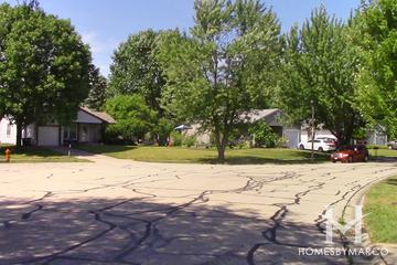 Willowgate subdivision in Naperville, IL