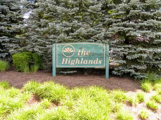 Photos of The Highlands subdivision in Streamwood, IL