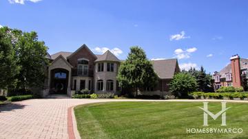 Country Manor Estates subdivision in Orland Park, IL