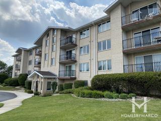 Saratoga Lakes building in Orland Park, IL