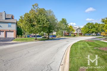 12 Oaks at Schaumburg building in Schaumburg, IL