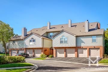 12 Oaks at Schaumburg building in Schaumburg, IL