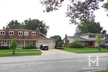 Ivy Hill East subdivision in Arlington Heights, IL