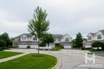 Waters Edge subdivision in Glen Ellyn, IL