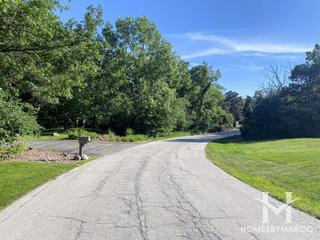 Photos of Emerald Acres subdivision in Lemont, IL