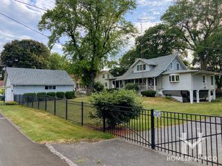 Photos of Woodlawn Park subdivision in McHenry, IL