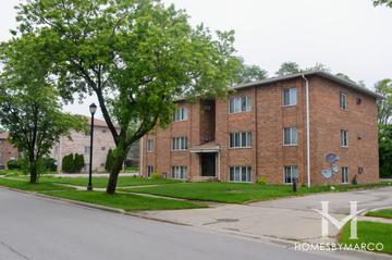 Glen Ellyn Court subdivision in Glen Ellyn, IL