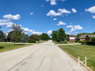 Summerfield subdivision in New Lenox, IL