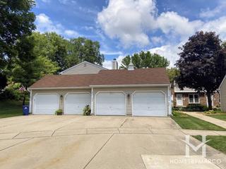 Kensington Court subdivision in Naperville, IL