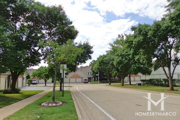 Willow Pond building in Schaumburg, IL