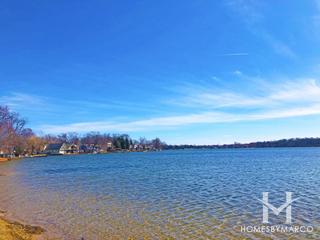 Waters Edge subdivision in Grayslake, IL