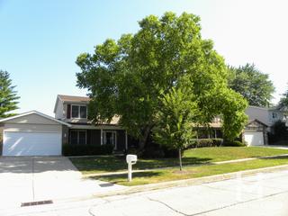 Chestnut Ridge subdivision in Hoffman Estates, IL