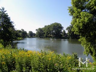 Chestnut Ridge subdivision in Hoffman Estates, IL