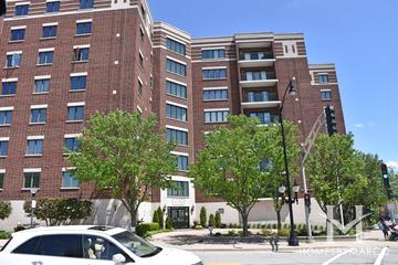 Towne Place building in Arlington Heights, IL