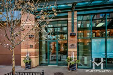 Gallery 400 building in the River North neighborhood of Chicago, IL