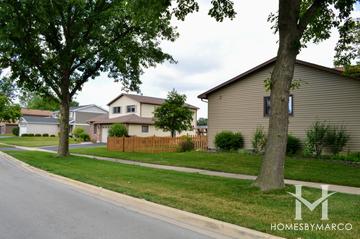 Valley View Estates subdivision in Downers Grove, IL