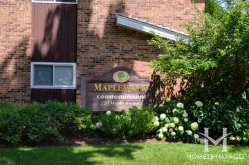 Photos of Maplewood Condominiums subdivision in Downers Grove, IL