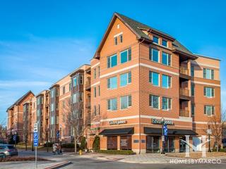Photos of Acadia on the Green building in Downers Grove, IL
