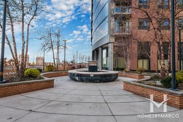 The Chandler building in the Loop neighborhood of Chicago, IL