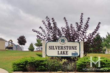 Silverstone Lake subdivision in Carpentersville, IL