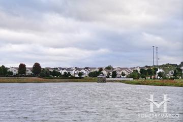 Silverstone Lake subdivision in Carpentersville, IL