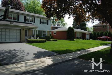 Sunset Heights subdivision in Mount Prospect, IL