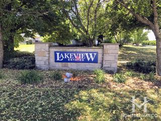 Photos of Lakeview Estates West subdivision in Oswego, IL