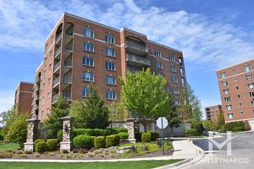 Stone Gate building in Des Plaines, IL