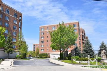 Stone Gate building in Des Plaines, IL
