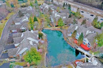 Colony Square subdivision in Lake Forest, IL