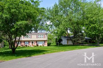 Amberwood Estates subdivision in Wheaton, IL