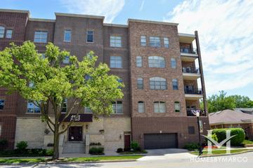 4929 Forest building in Downers Grove, IL