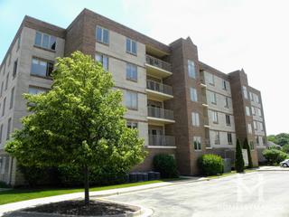 Essex Place building in Elmhurst, IL