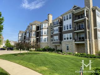 Hamptons of Hinsdale subdivision in Hinsdale, IL