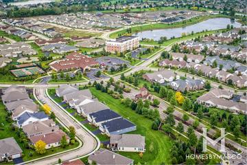 Carillon Club subdivision in Naperville, IL
