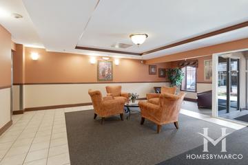 The Groves of Palatine building in Palatine, IL