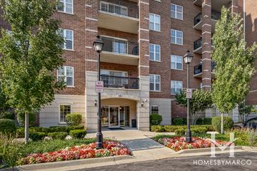 The Groves of Palatine building in Palatine, IL
