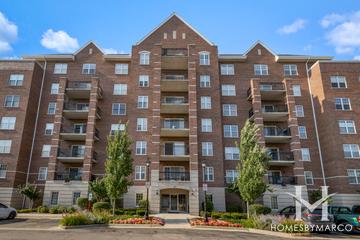 The Groves of Palatine building in Palatine, IL