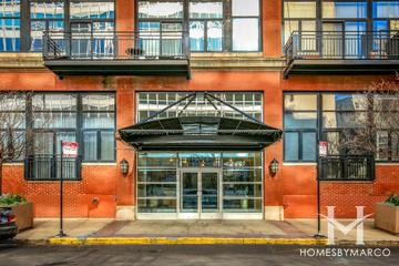 River North Commons building in the River North neighborhood of Chicago, IL