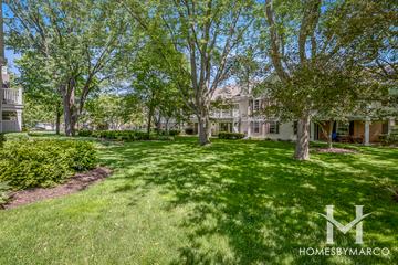 Rob Roy Country Club Village subdivision in Prospect Heights, IL