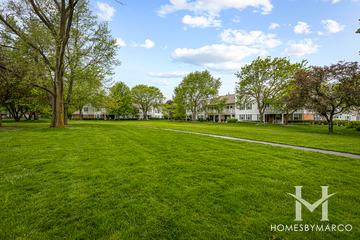 Rob Roy Country Club Village subdivision in Prospect Heights, IL