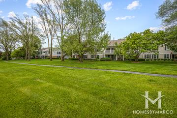 Rob Roy Country Club Village subdivision in Prospect Heights, IL