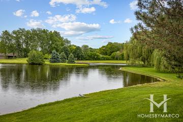 Rob Roy Country Club Village subdivision in Prospect Heights, IL