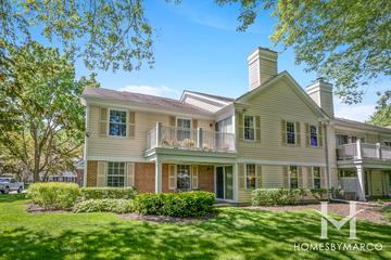 Rob Roy Country Club Village subdivision in Prospect Heights, IL