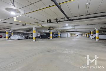 Hawthorn Estates building in Schaumburg, IL