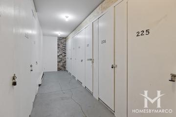 Hawthorn Estates building in Schaumburg, IL