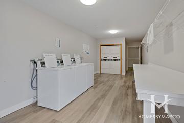 Hawthorn Estates building in Schaumburg, IL