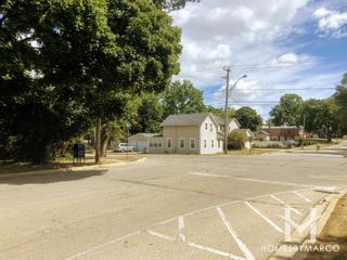 River Crossing subdivision in South Elgin, IL